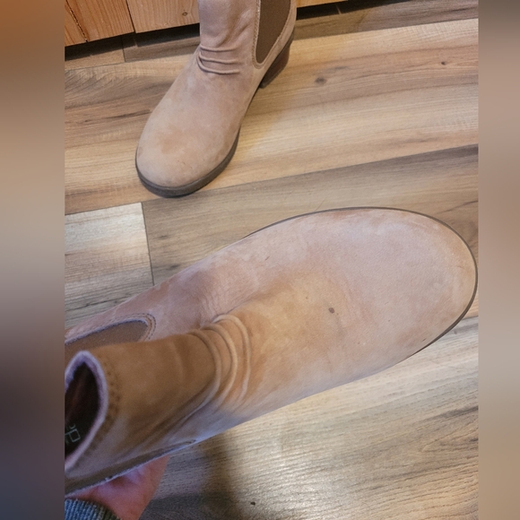 Dansko Bea Waterproof Ankle Boots - Picture 5 of 10